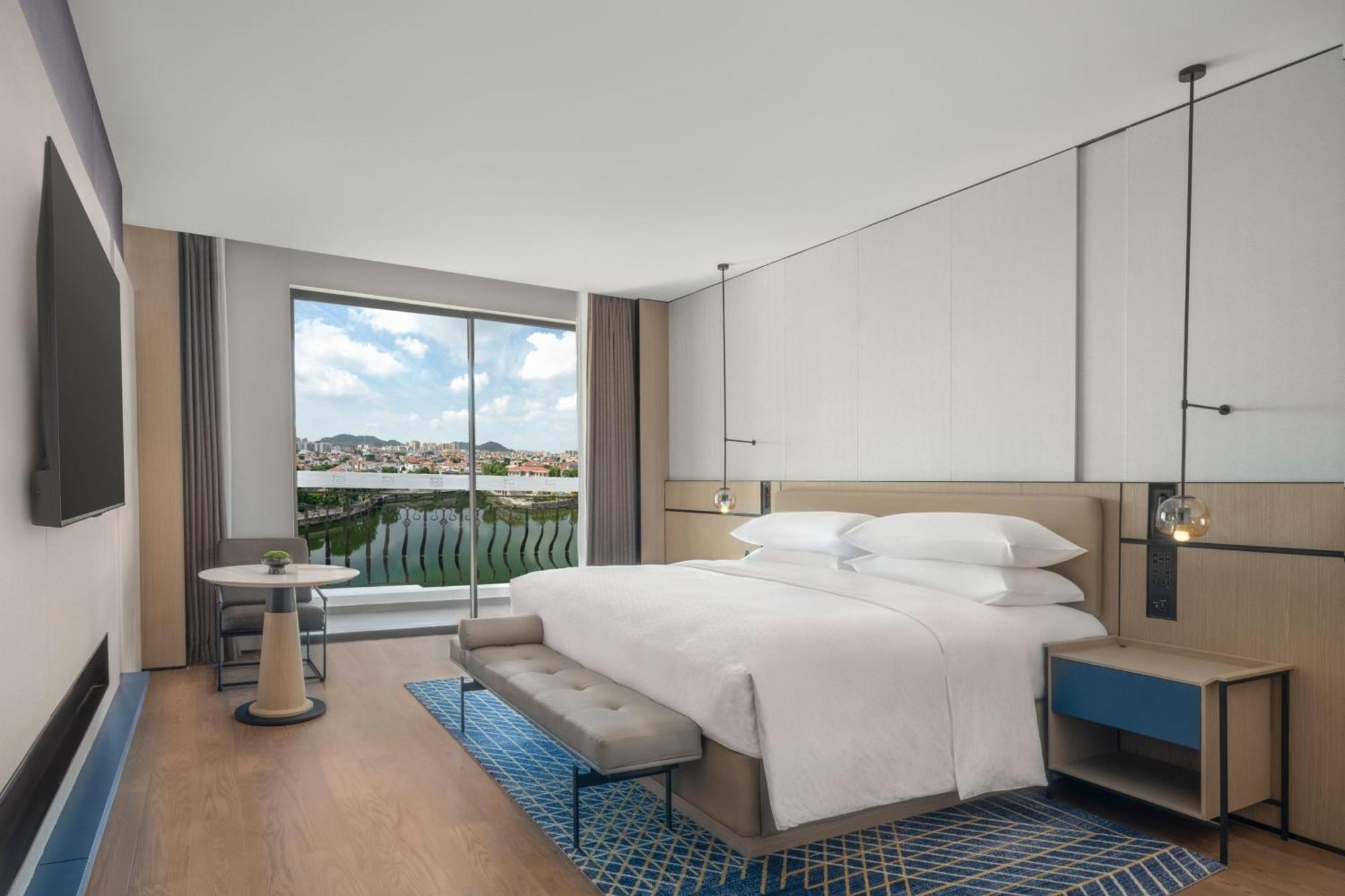 Four Points By Sheraton Yangjiang City Center ภายนอก รูปภาพ