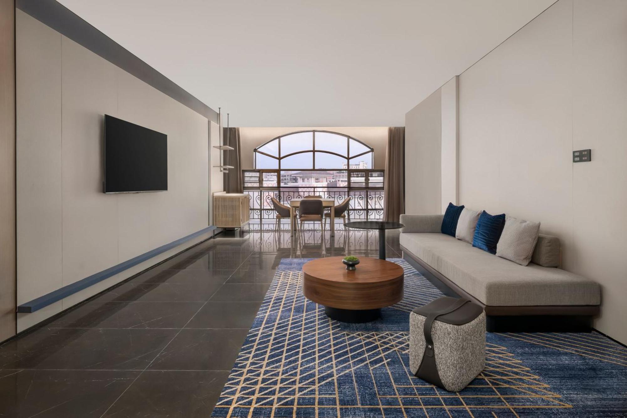 Four Points By Sheraton Yangjiang City Center ภายนอก รูปภาพ
