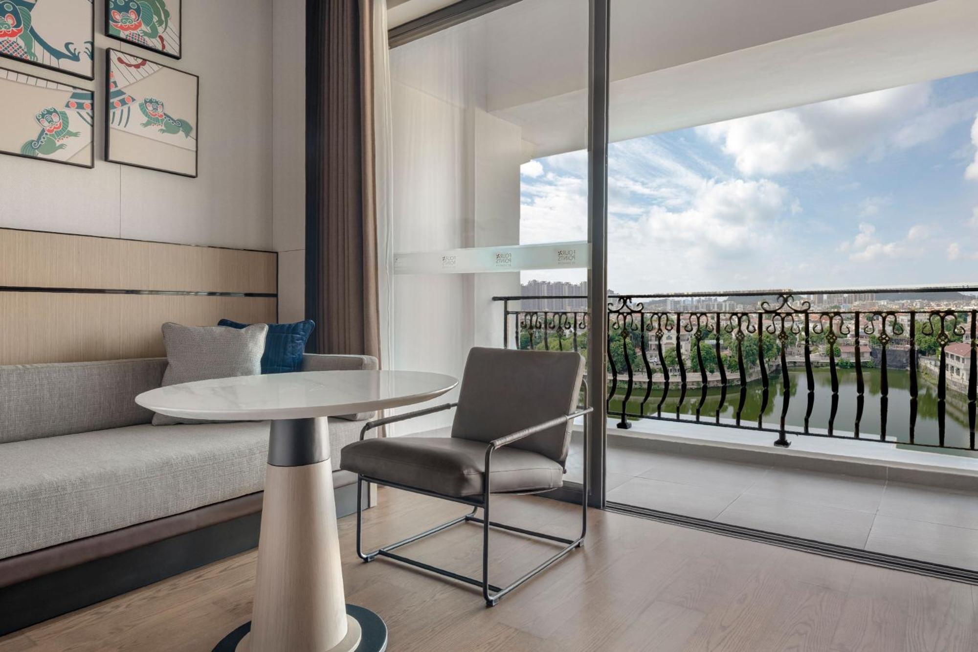 Four Points By Sheraton Yangjiang City Center ภายนอก รูปภาพ
