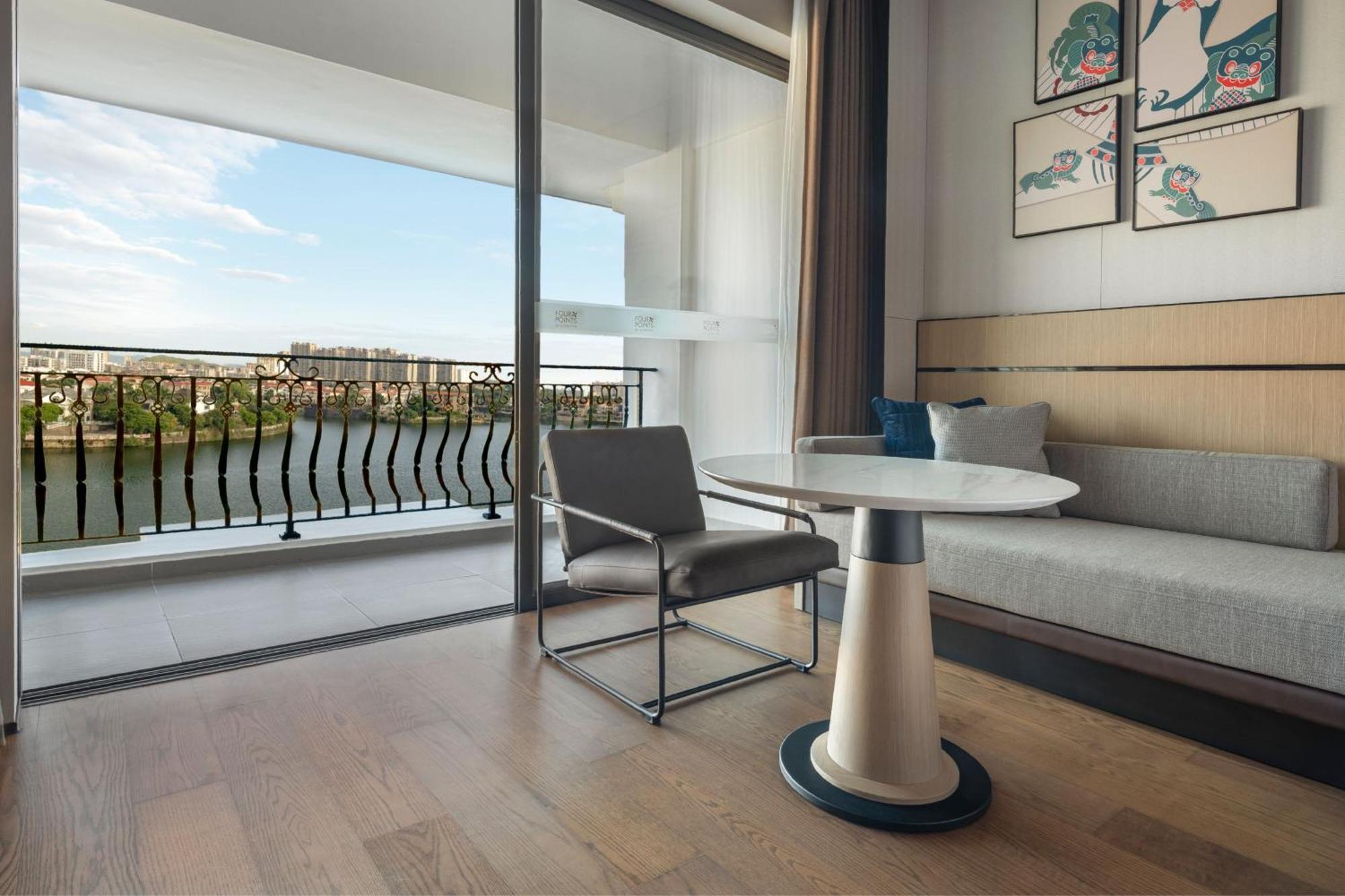 Four Points By Sheraton Yangjiang City Center ภายนอก รูปภาพ