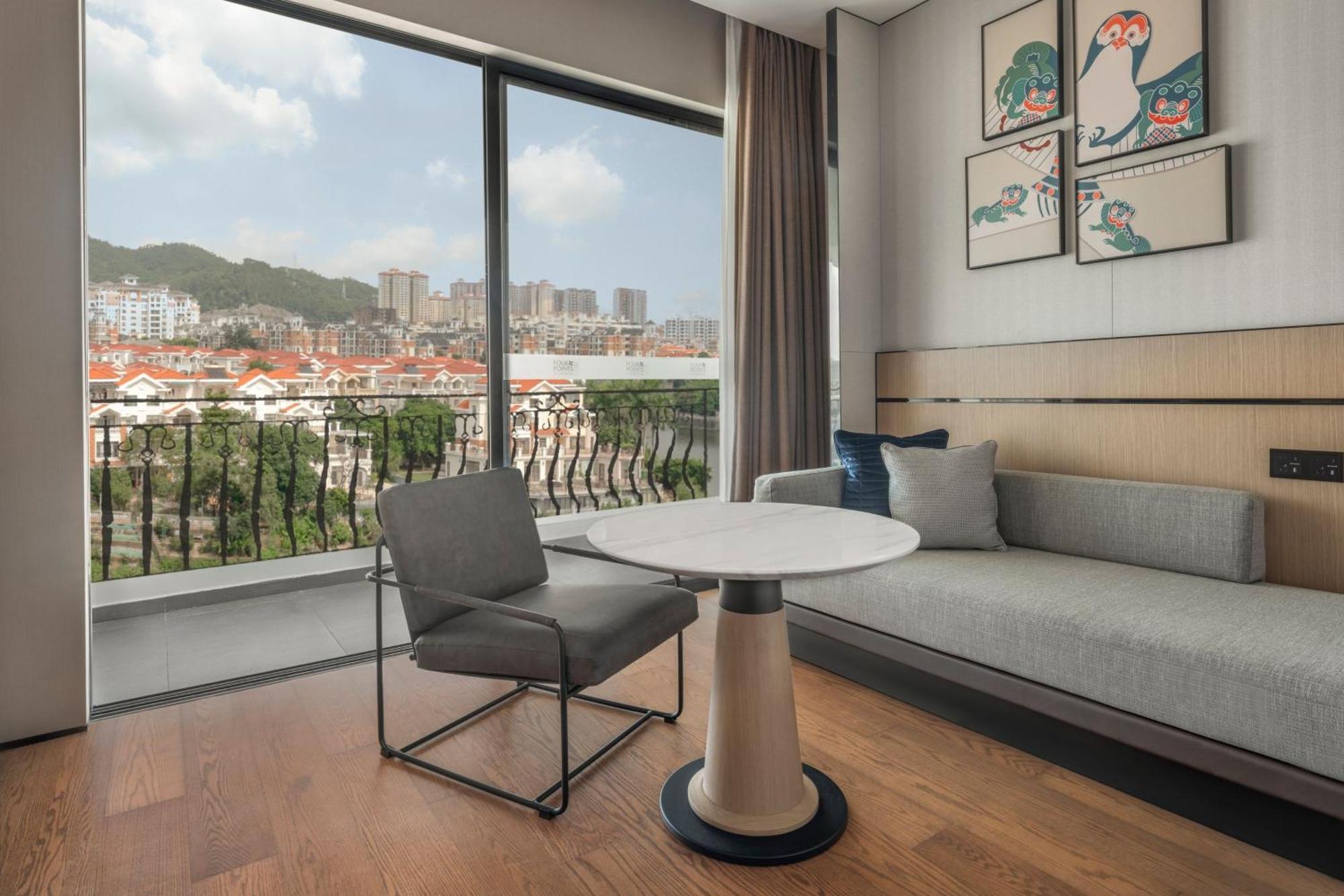 Four Points By Sheraton Yangjiang City Center ภายนอก รูปภาพ